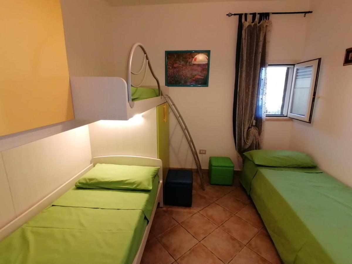Case Vacanze Vista Mare Torre Pali Exterior photo