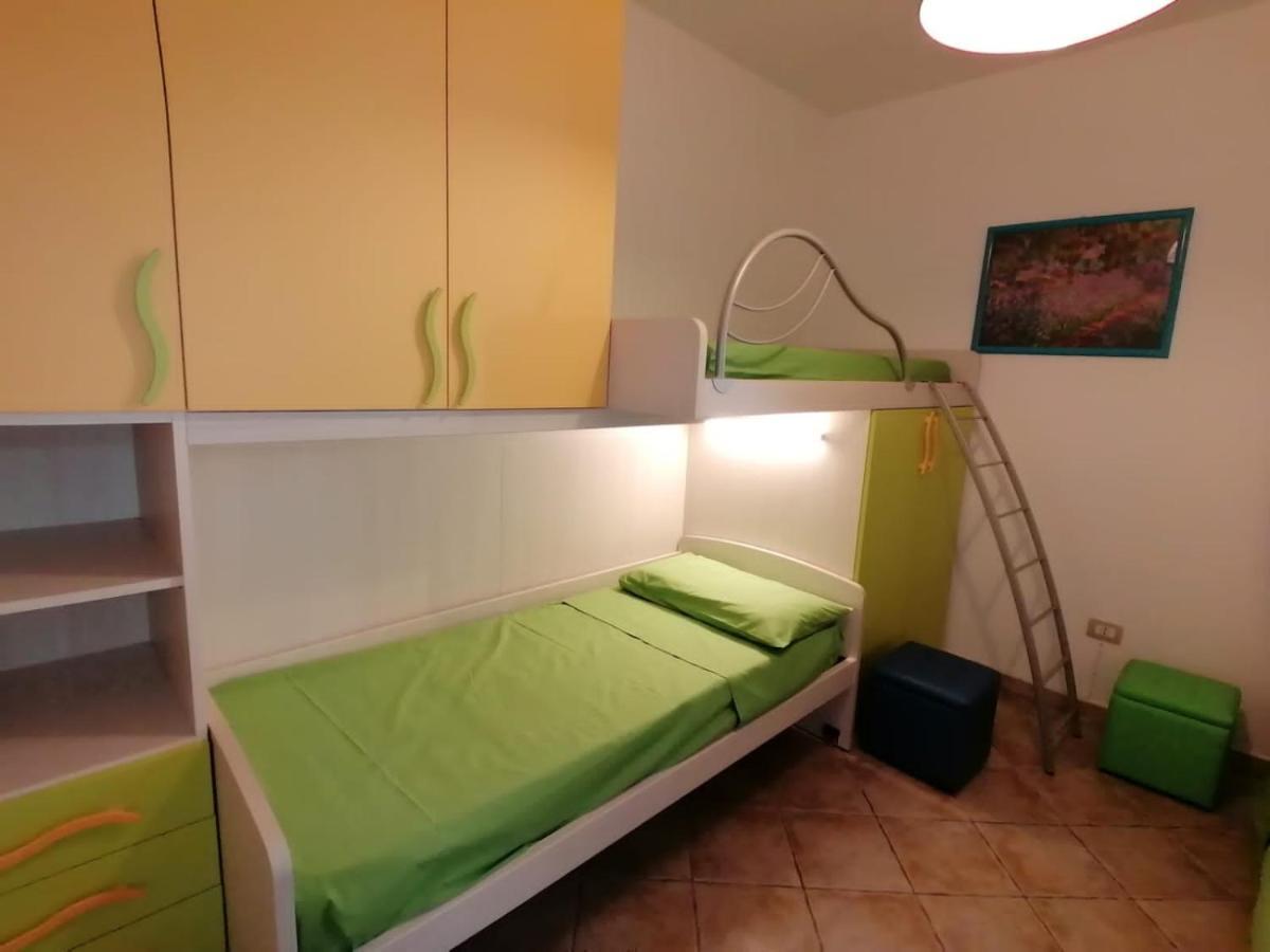 Case Vacanze Vista Mare Torre Pali Exterior photo