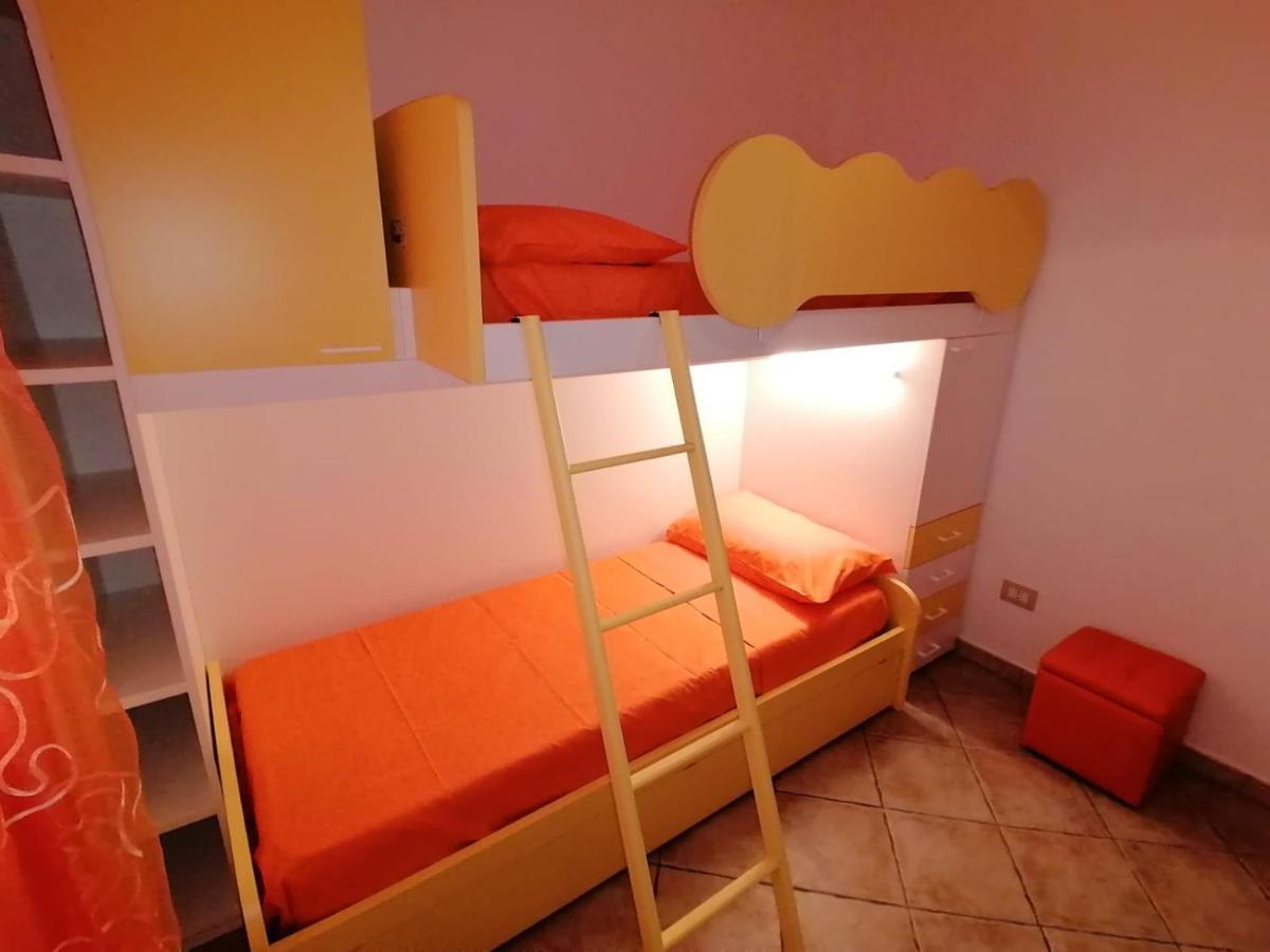 Case Vacanze Vista Mare Torre Pali Exterior photo